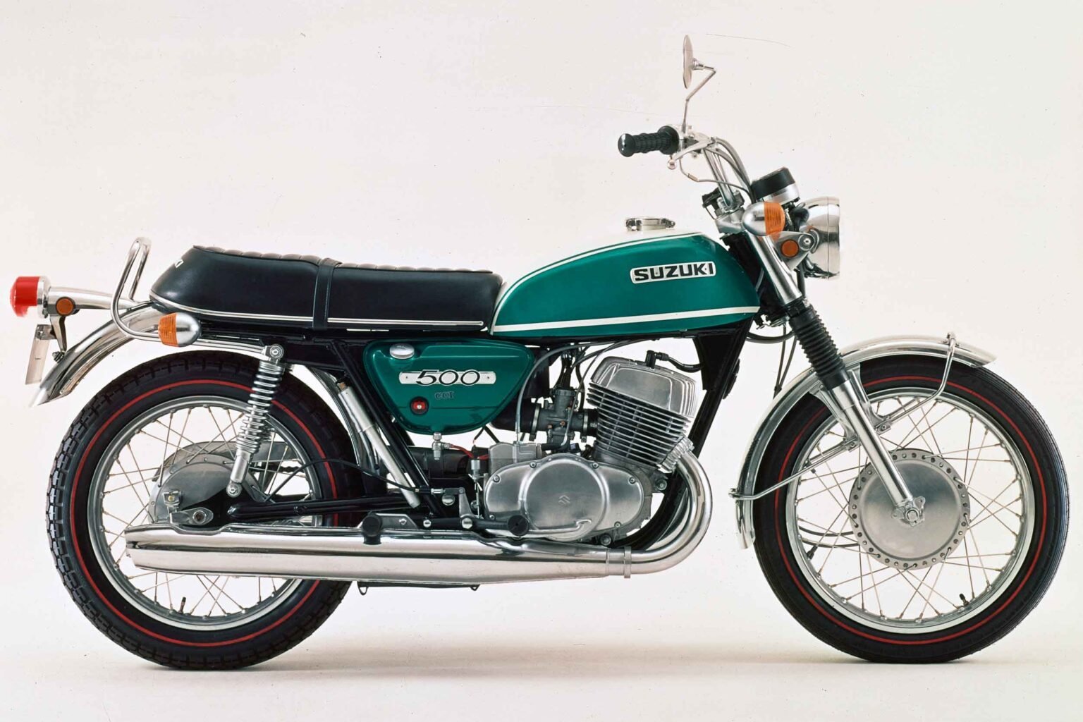 Suzuki T500