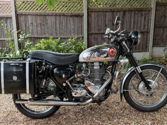 BSA DBD34 'Goldie' in touring spec
